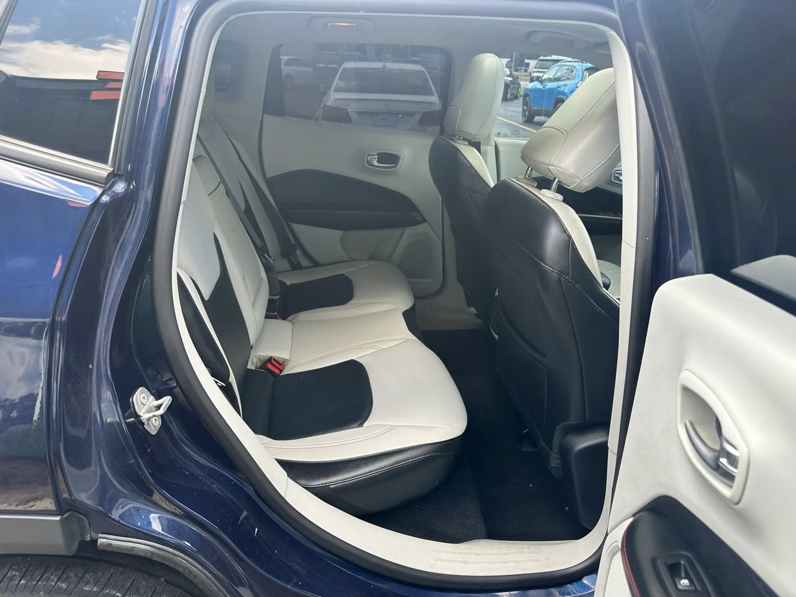 Used 2017 Jeep Compass Limited AWD/4WD image 15