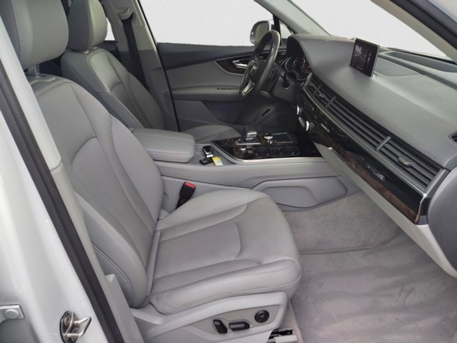 Used 2018 Audi Q7 3.0T Prestige AWD/4WD image 21