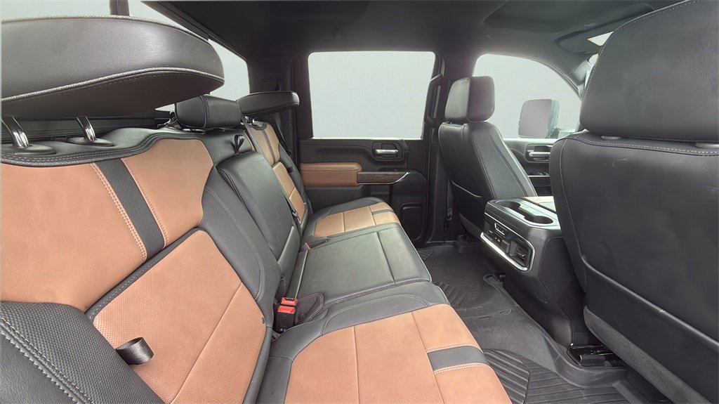 Used 2023 Chevrolet Silverado 2500 High Country w/ Technology Package image 18