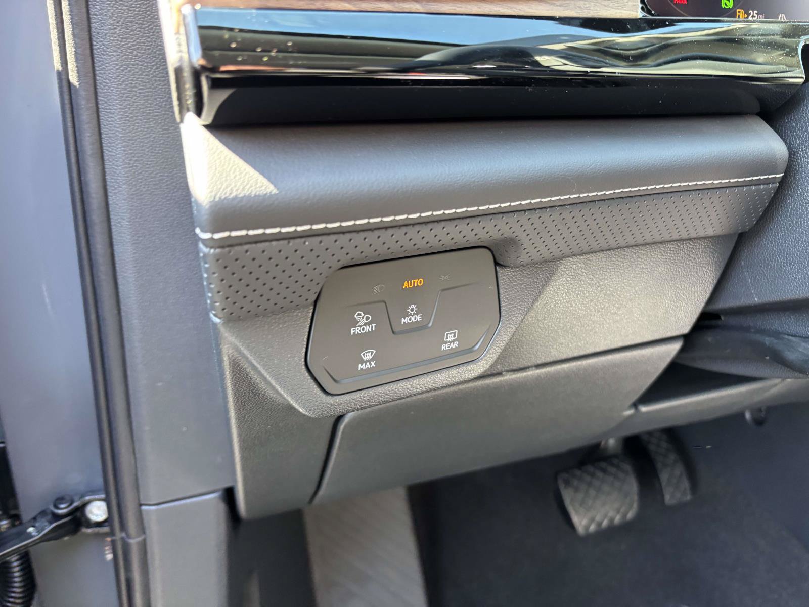 New 2026 Volkswagen Atlas SE AWD/4WD image 13