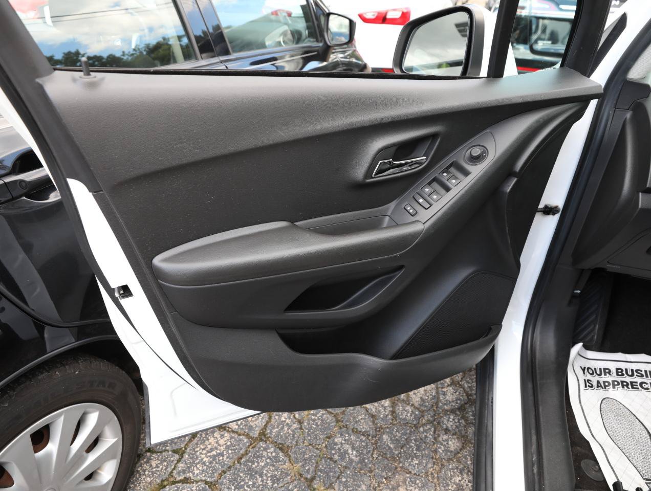 Used 2016 Chevrolet Trax LT w/ LT Convenience Package FWD image 15
