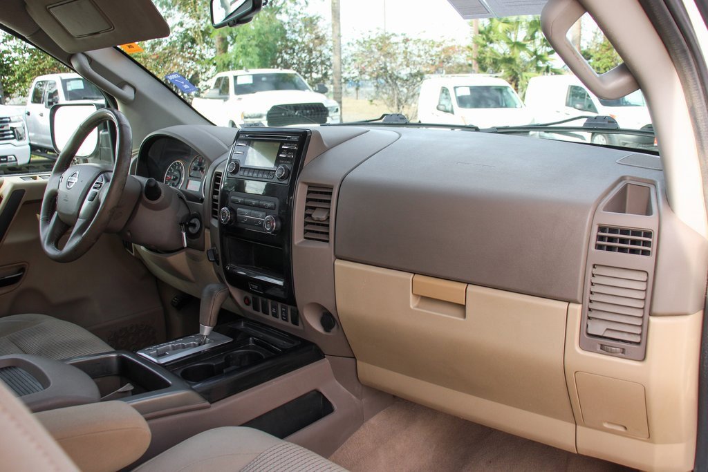 Used 2013 Nissan Titan SV w/ SV Value Truck Pkg image 33