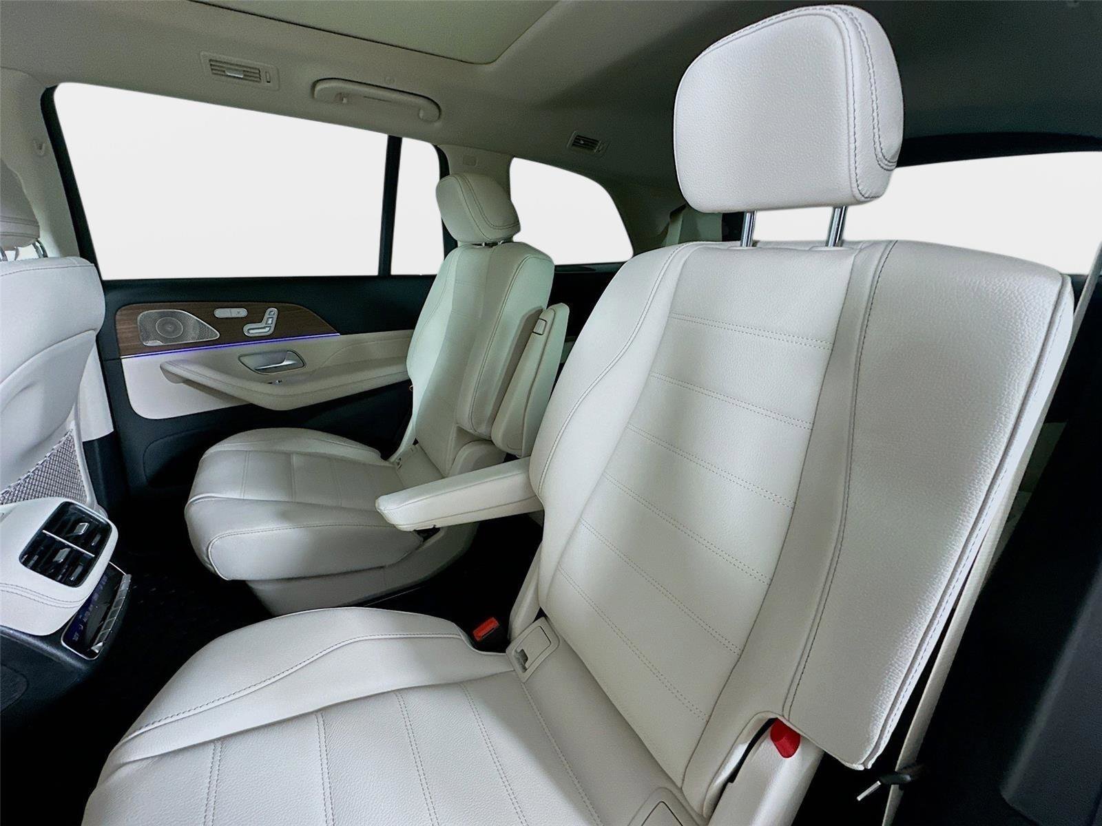 Used 2026 Mercedes-Benz GLS 450 4MATIC image 32