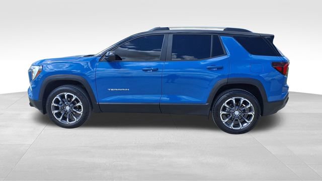 Used 2025 GMC Terrain Elevation w/ Elevation Premium Package image 5