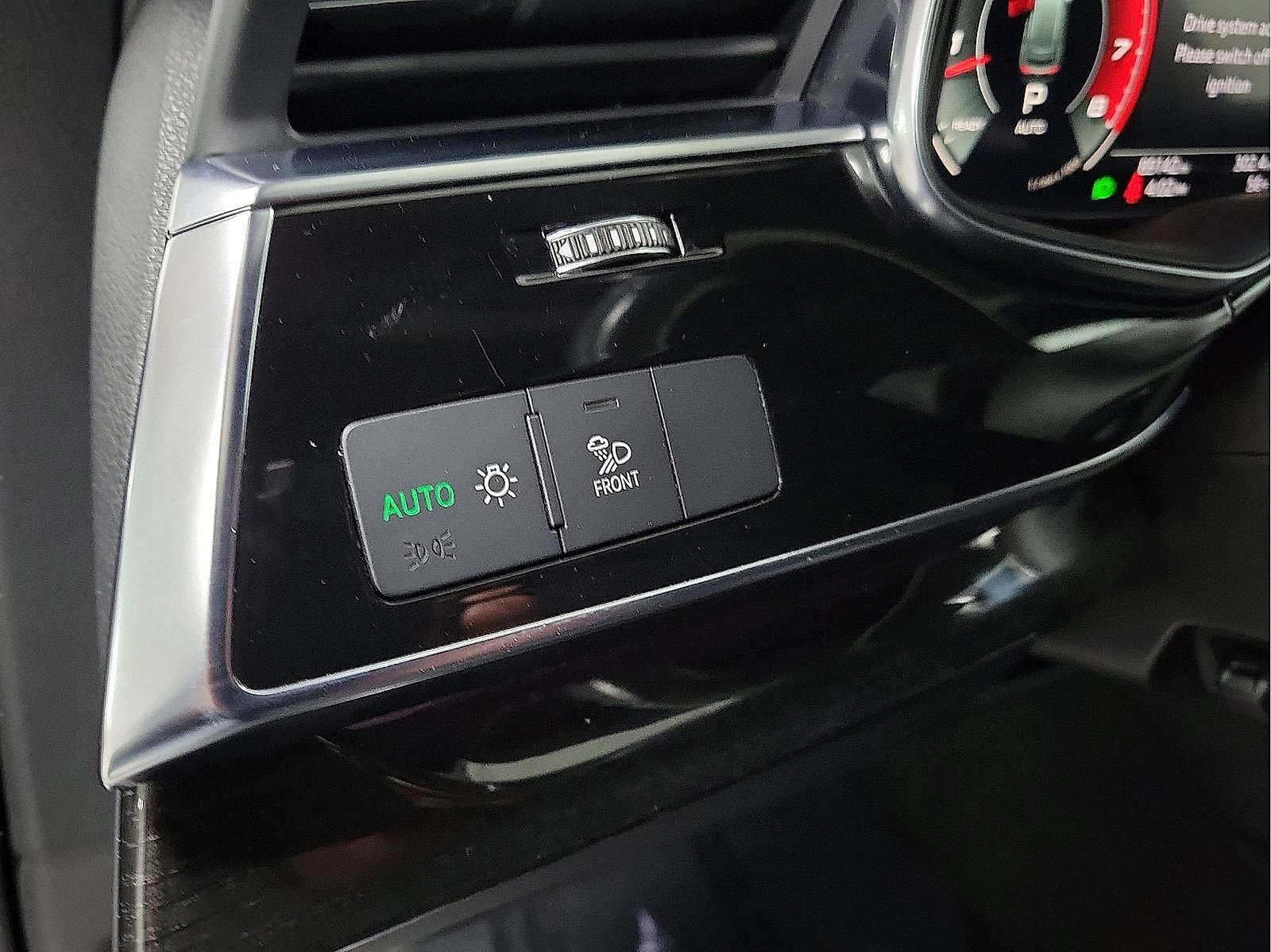 Used 2021 Audi Q8 Premium Plus w/ Premium Plus Package image 11