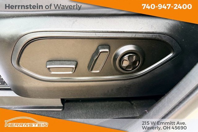 Used 2024 Jeep Grand Cherokee L Limited w/ Luxury Tech Group II image 16