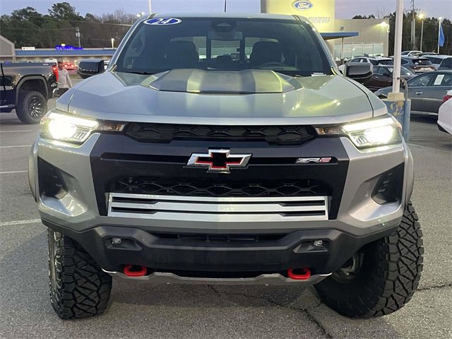 Used 2024 Chevrolet Colorado ZR2 w/ Safety Package image 8