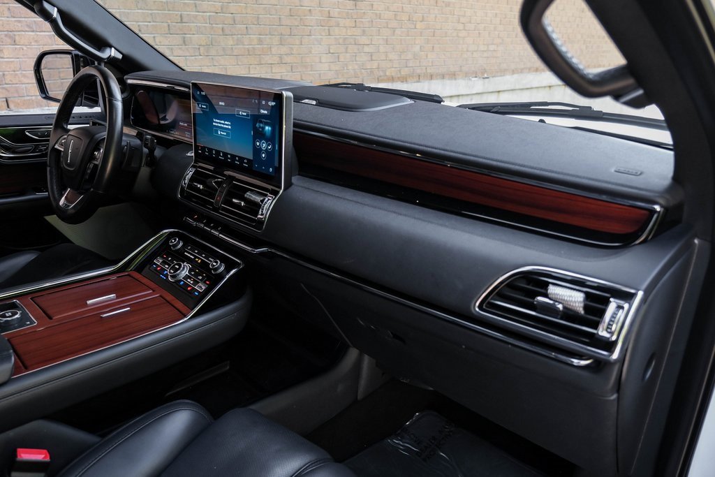 Used 2023 Lincoln Navigator L Reserve image 19