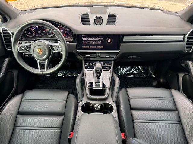 Used 2022 Porsche Cayenne Platinum Edition w/ Premium Package Plus image 20