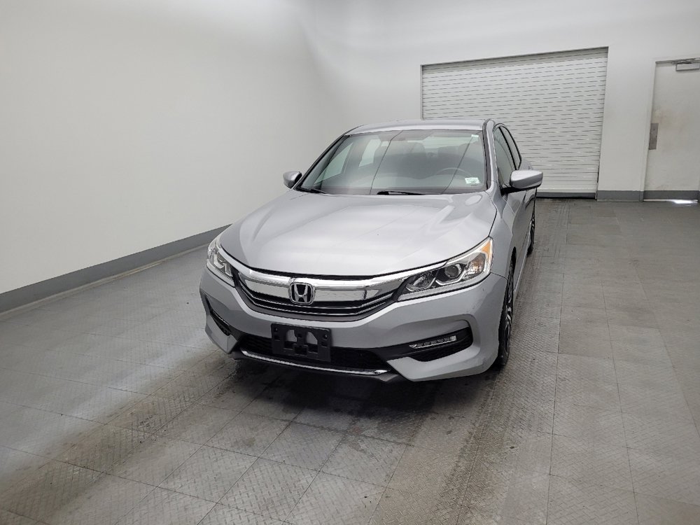 Used 2017 Honda Accord Sport image 15