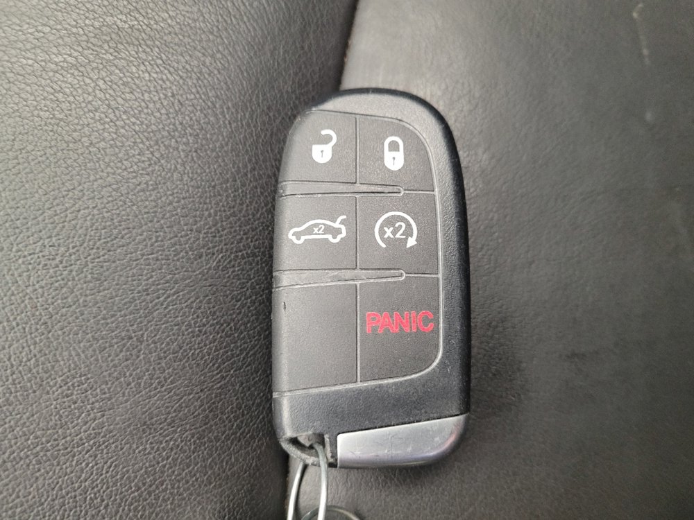 Used 2017 Chevrolet Cruze Premier FWD image 32