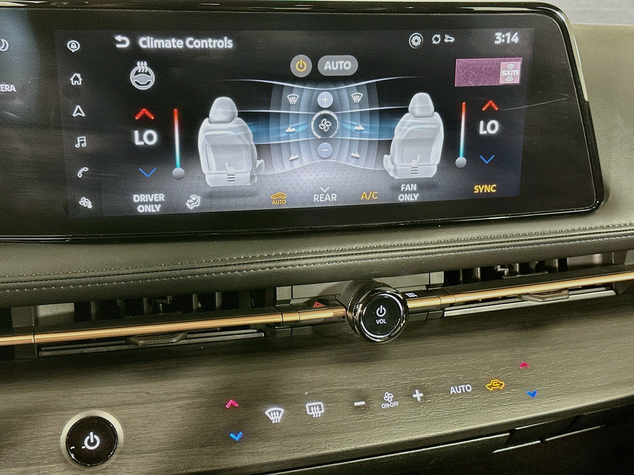 Used 2024 Nissan Ariya FWD image 24
