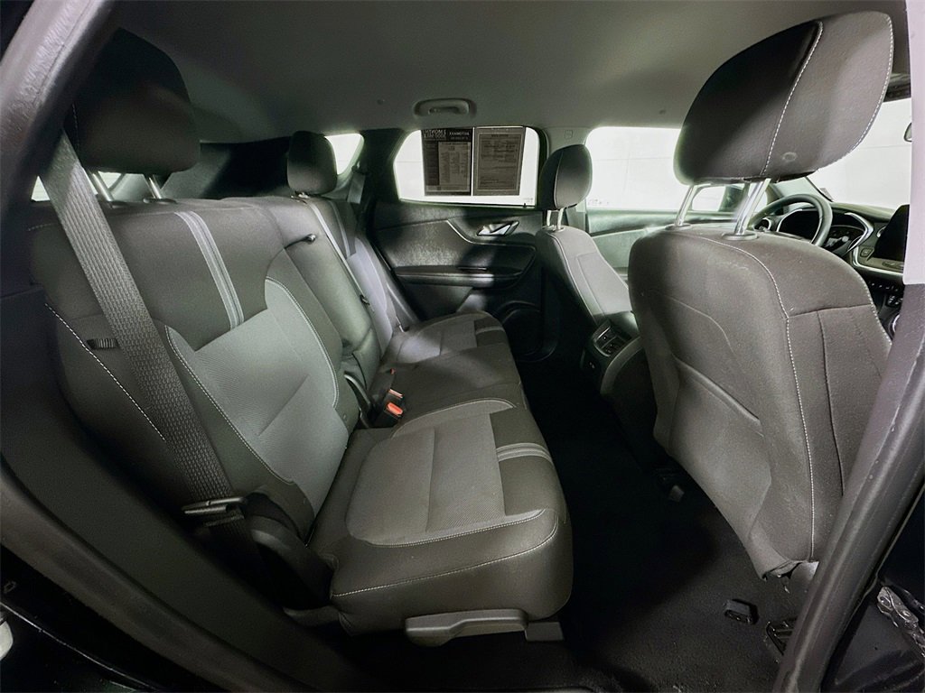 Used 2023 Chevrolet Blazer LT image 11