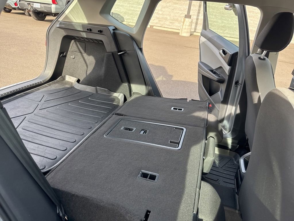 Used 2022 Volkswagen Taos S image 18