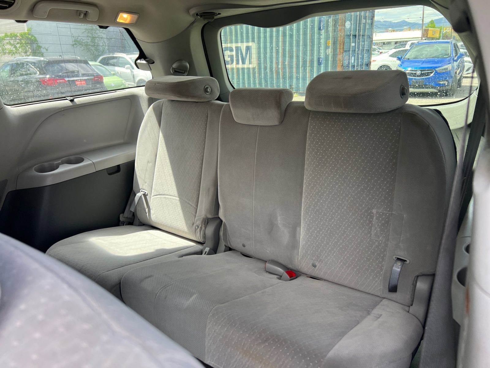 Used 2019 Toyota Sienna LE w/ LE Preferred Package FWD image 25
