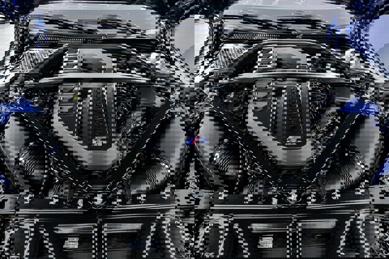 Used 2023 BMW M4 xDrive Competition w/ M Carbon Exterior Package image 17