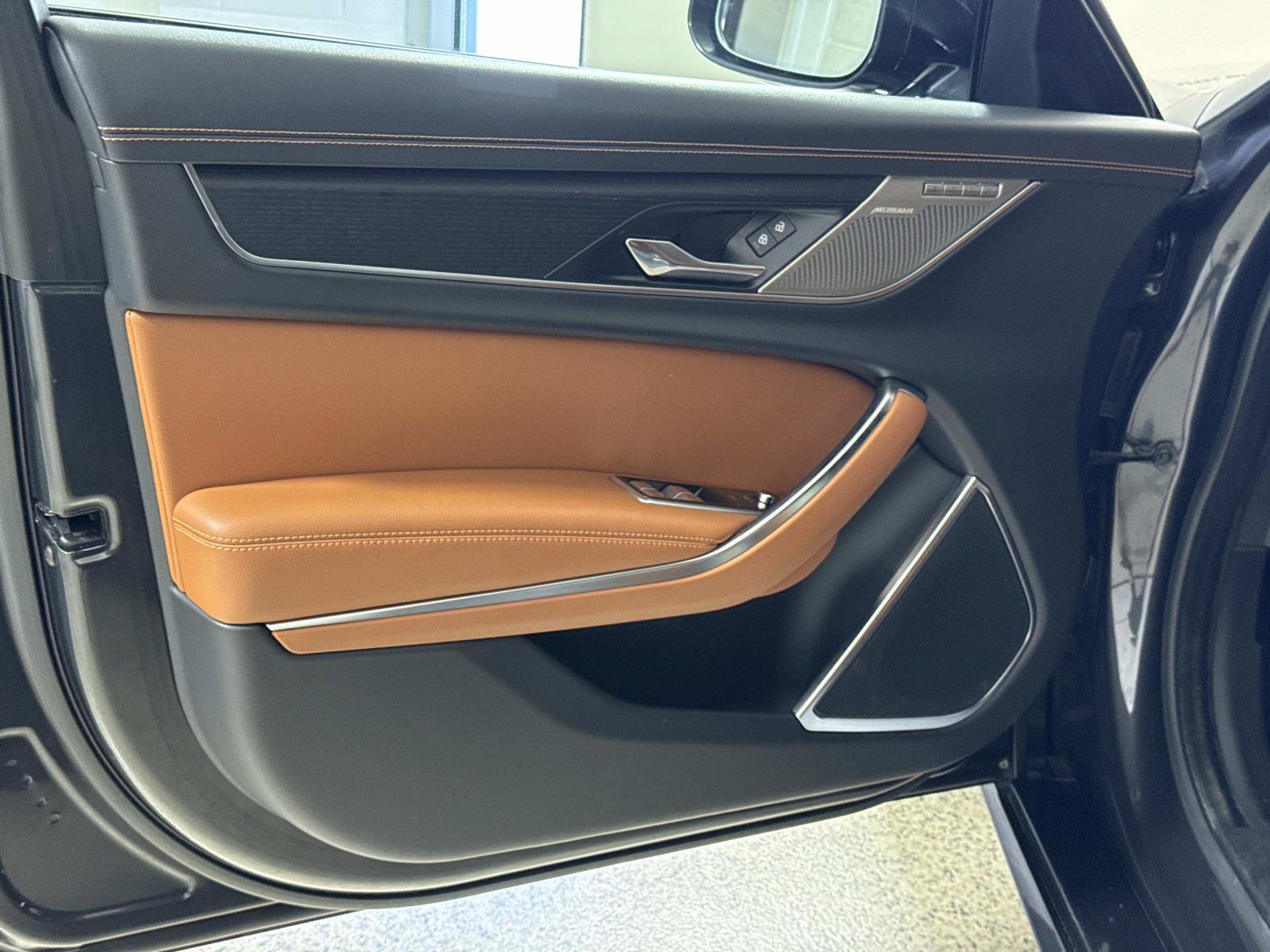 Certified 2024 Jaguar XF R-Dynamic SE RWD image 16