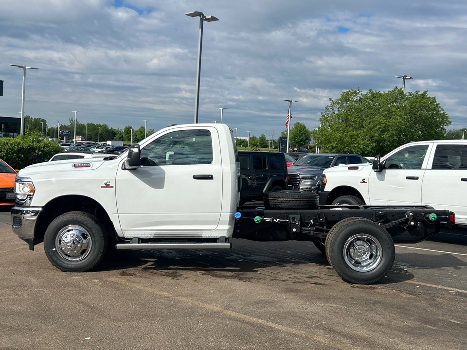 New 2024 RAM 3500 Tradesman image 5