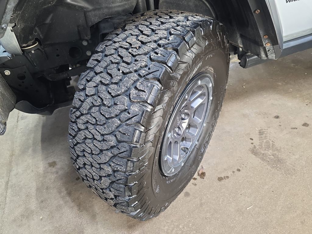 Used 2023 Jeep Wrangler Unlimited Rubicon w/ Xtreme Recon 35" Tire Package image 30