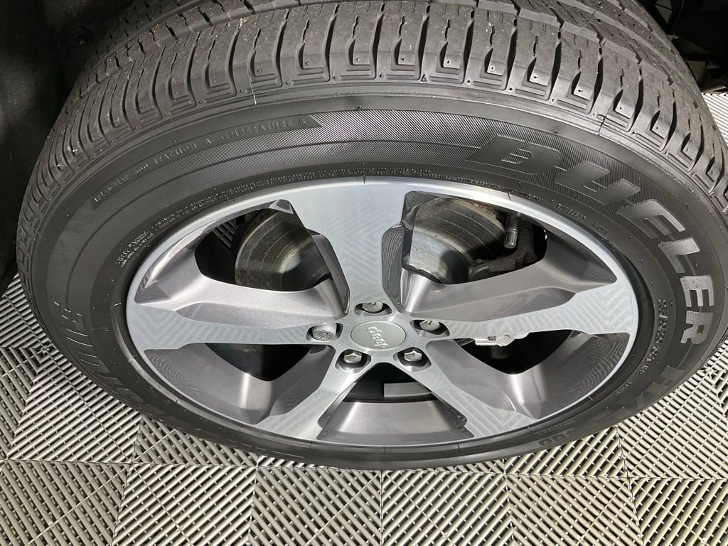 Used 2023 Jeep Grand Cherokee 4WD 4xe w/ Luxury Tech Group II image 8