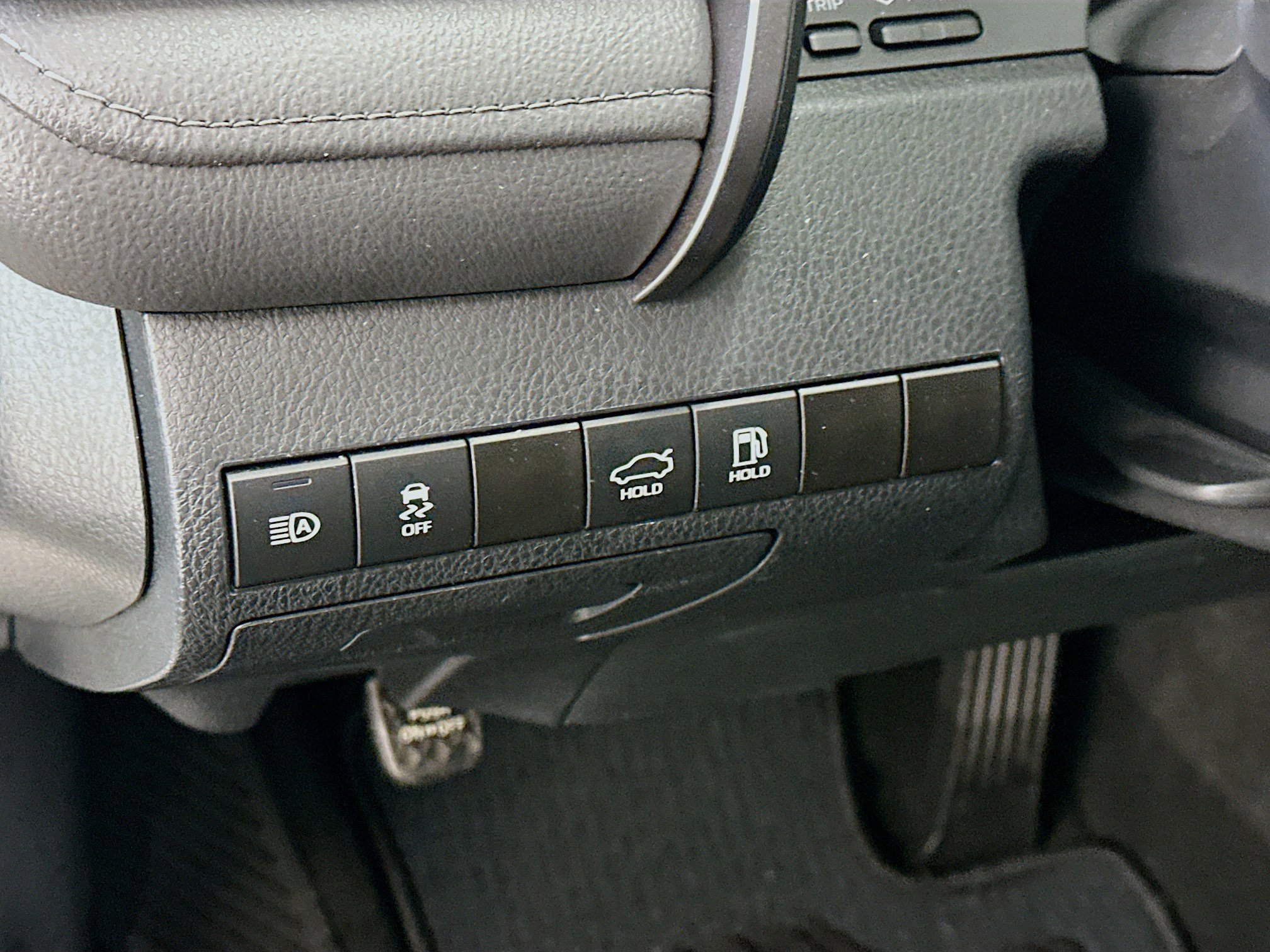 Used 2024 Toyota Camry LE FWD image 17