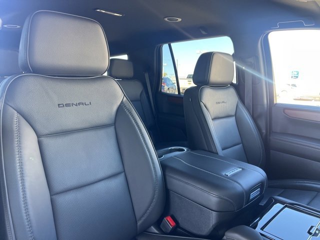 Used 2025 GMC Yukon Denali image 27