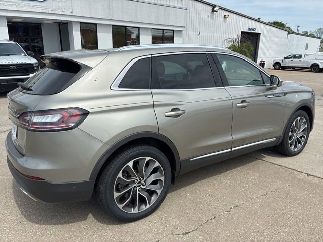 Used 2023 Lincoln Nautilus Reserve w/ Equipment Group 201A image 11