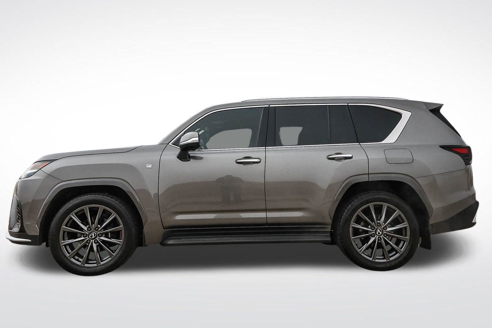 Used 2024 Lexus LX 600 F Sport image 8