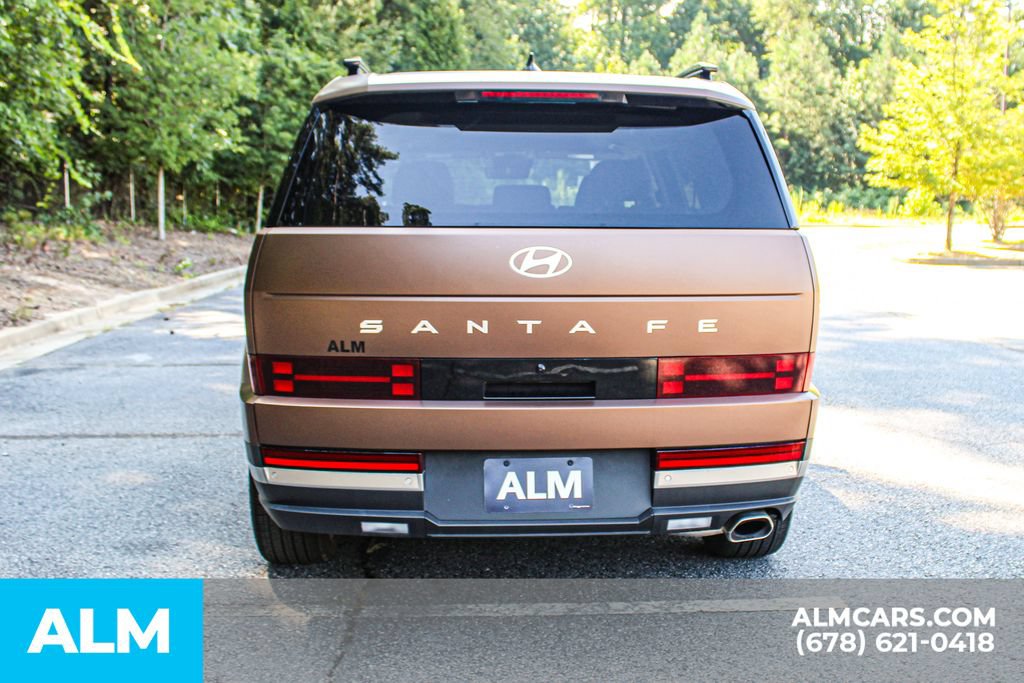 Used 2024 Hyundai Santa Fe Limited FWD image 10