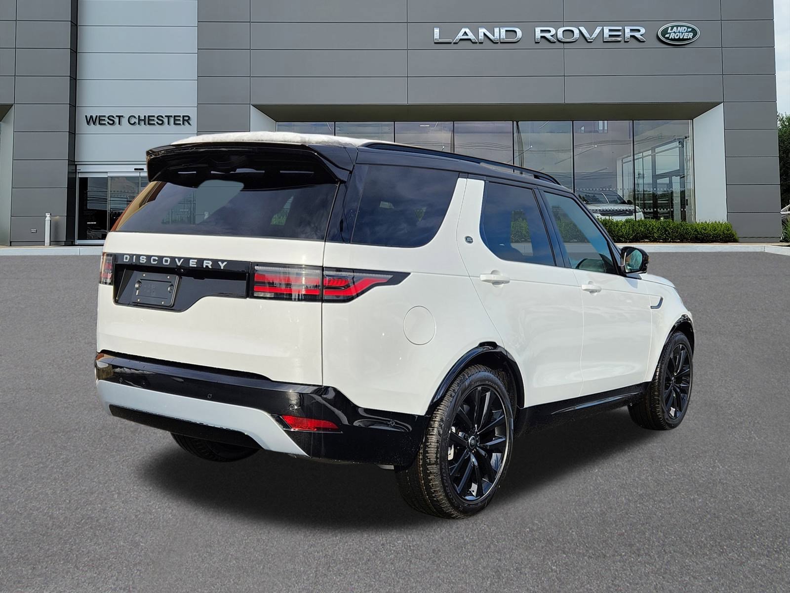 New 2026 Land Rover Discovery Limited Edition AWD/4WD image 4