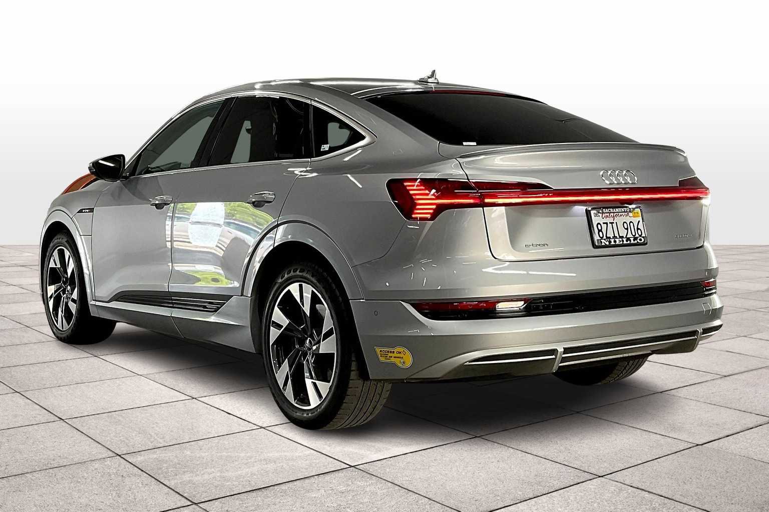 Certified 2022 Audi e-tron Premium Plus w/ Premium Plus Package image 13