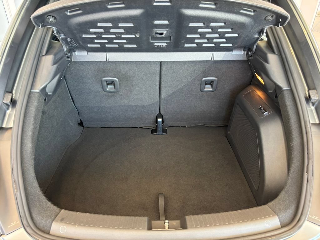 Used 2016 Volkswagen Beetle R-Line SEL FWD image 28