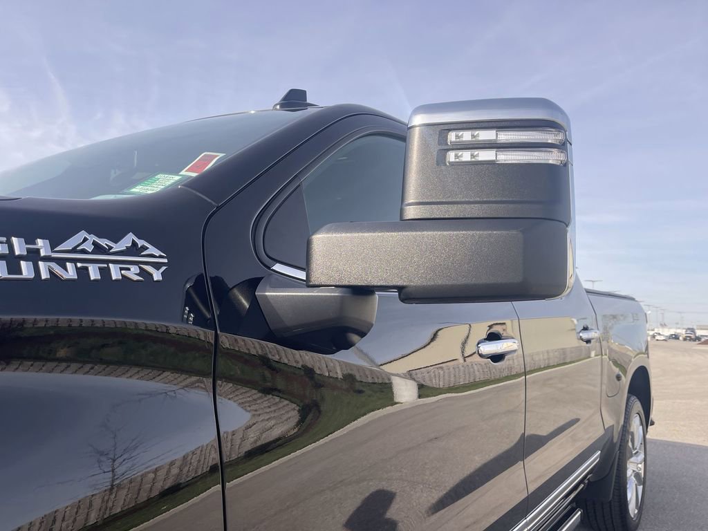 Used 2024 Chevrolet Silverado 1500 High Country w/ High Country Premium Package image 11
