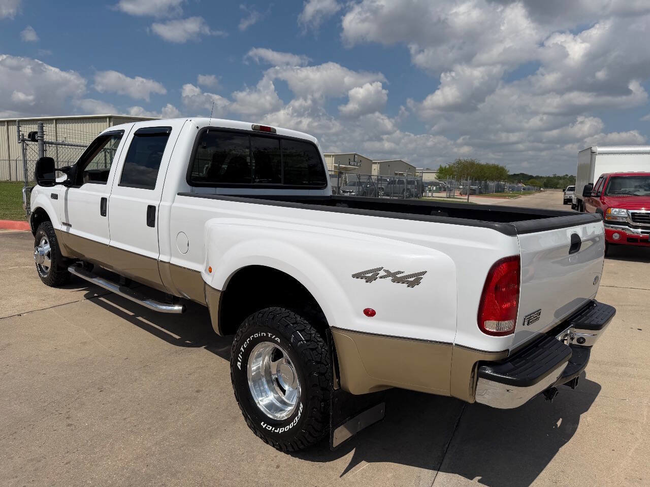 Used 2001 Ford F350 Lariat image 13