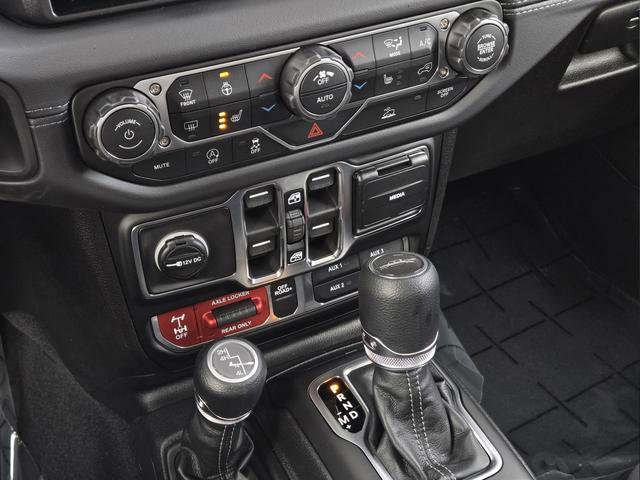 New 2026 Jeep Gladiator Mojave image 13