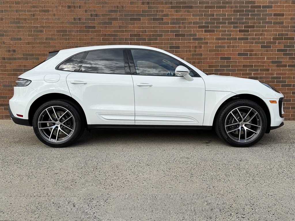 New 2026 Porsche Macan image 8