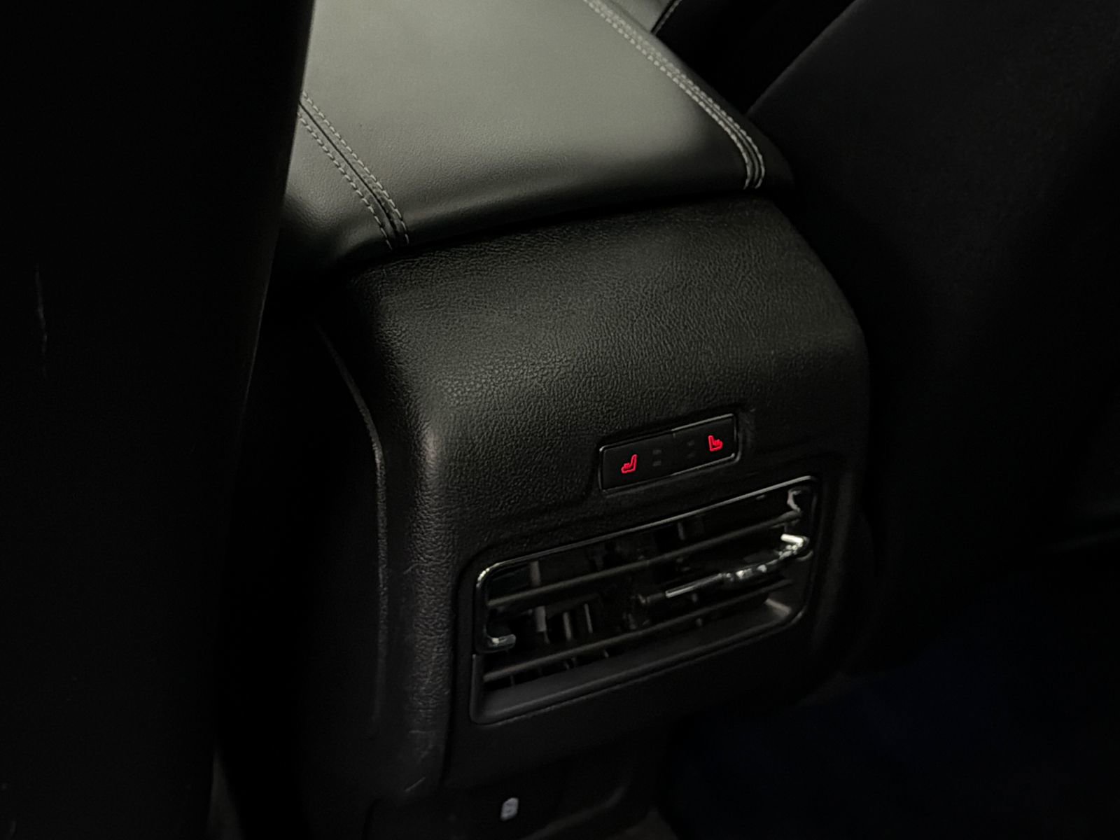 Used 2022 Lincoln Corsair AWD w/ Premium Package image 19