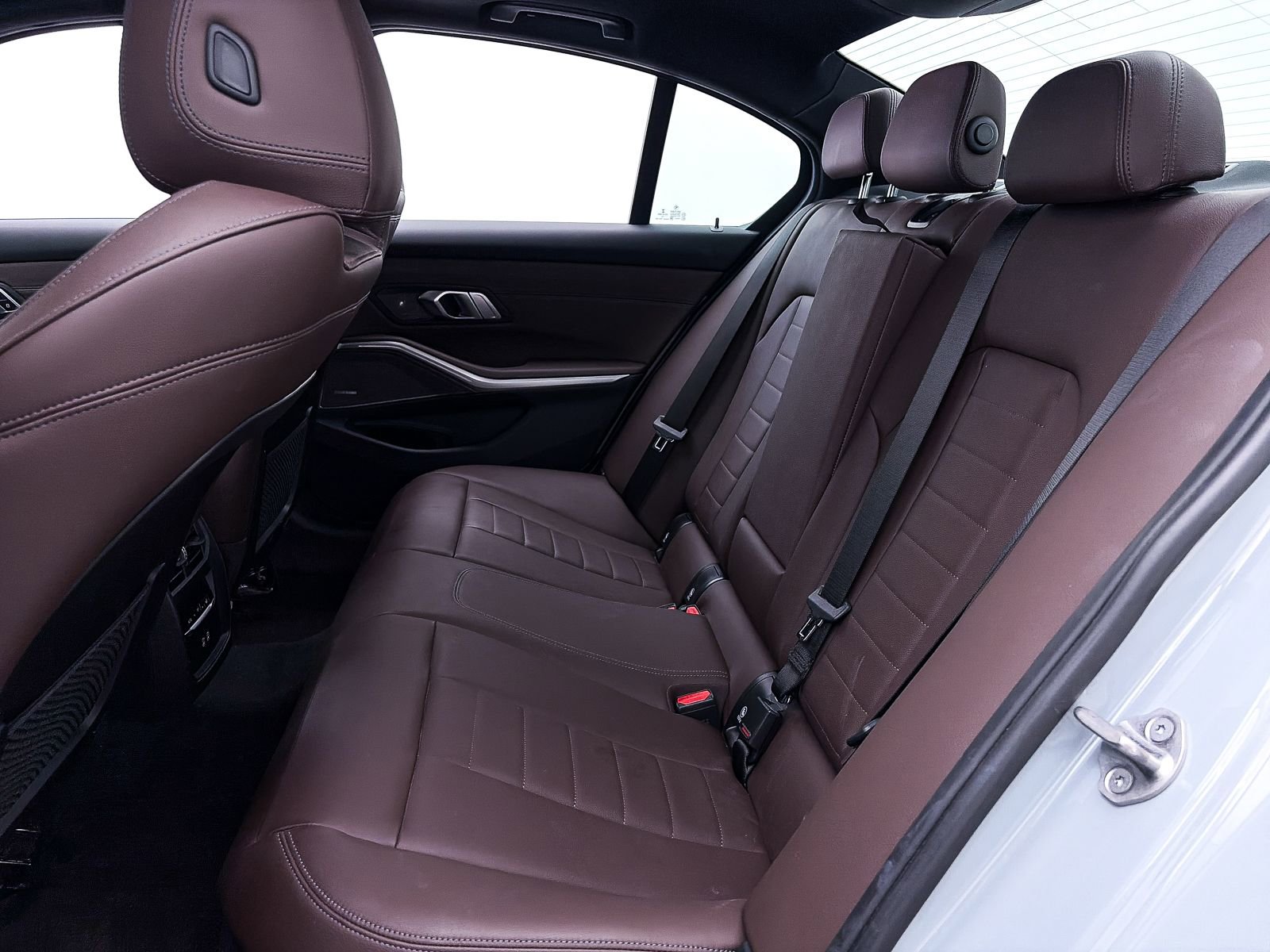 Used 2023 BMW M340i RWD image 41