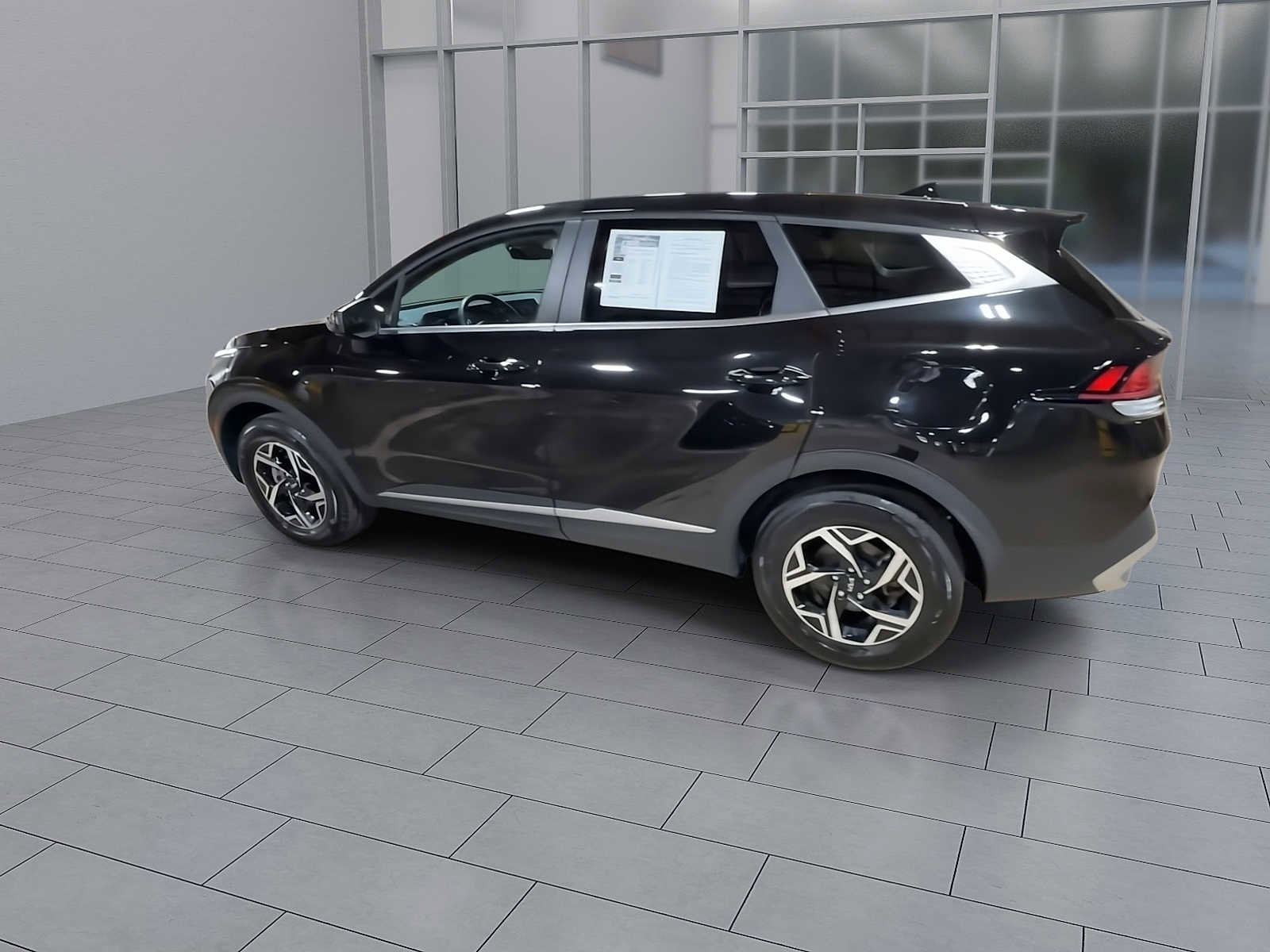 Used 2024 Kia Sportage LX image 6