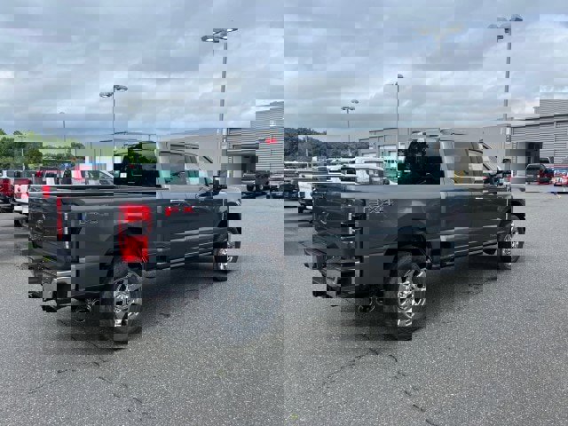 New 2025 Ford F350 Lariat w/ Lariat Ultimate Package image 5
