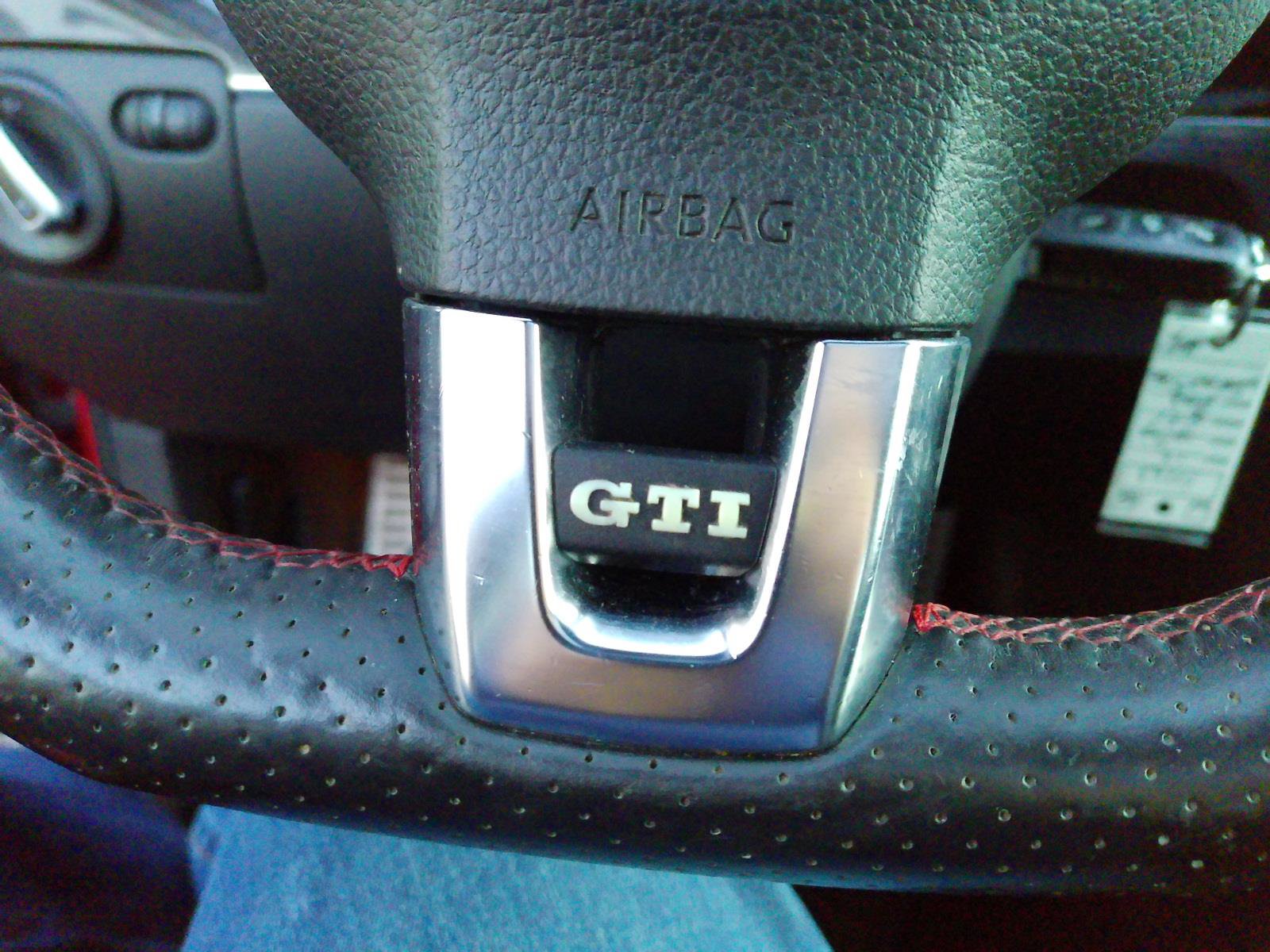 Used 2012 Volkswagen GTI 4-Door FWD image 8