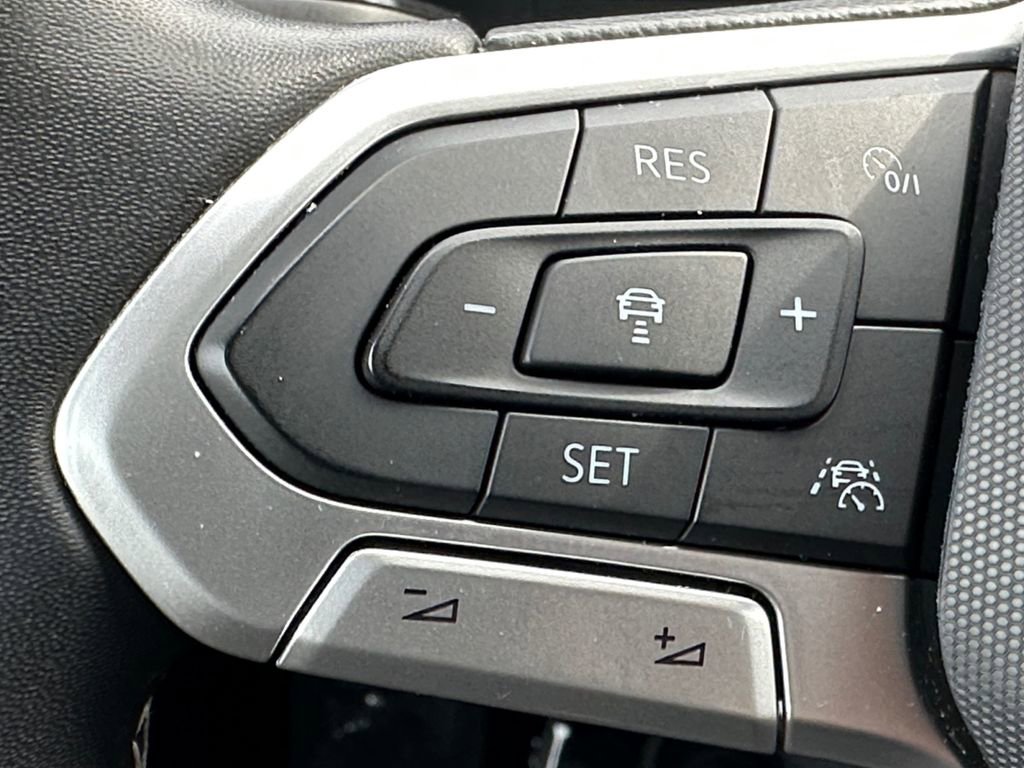 Used 2021 Volkswagen Atlas SEL Premium image 21