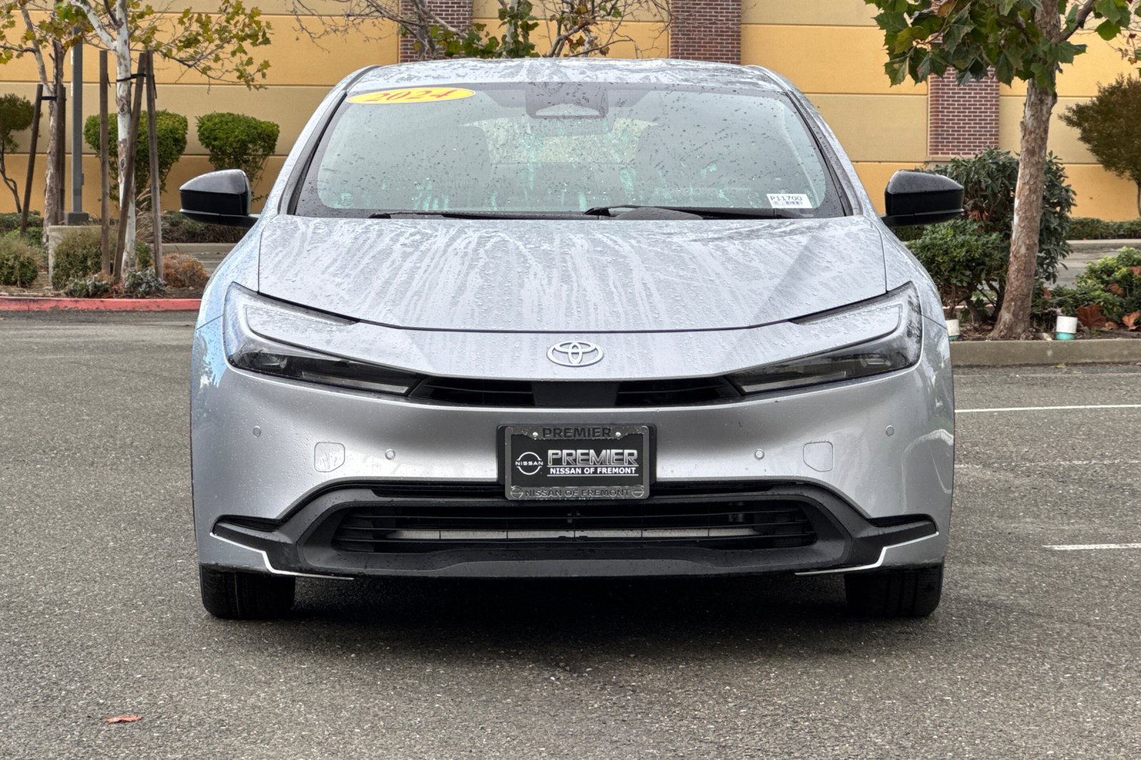 Used 2024 Toyota Prius LE image 9