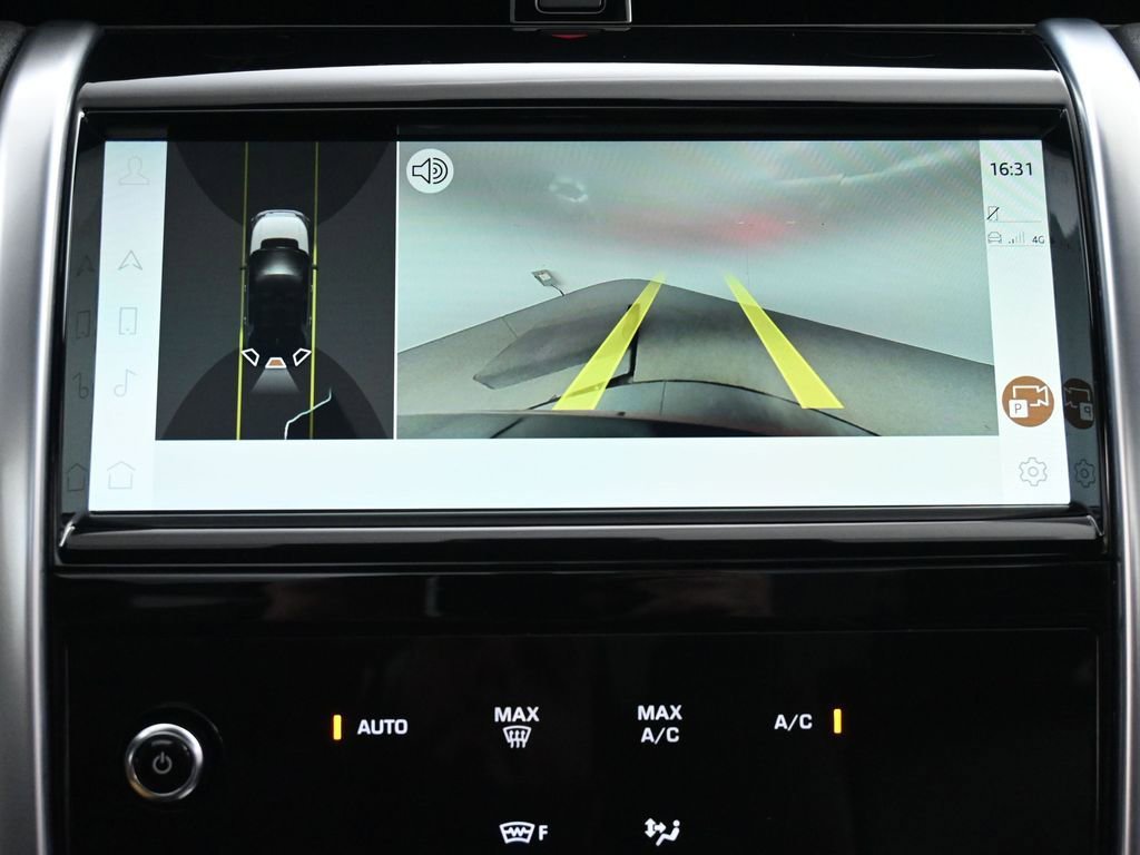 Used 2022 Land Rover Discovery Sport SE image 33