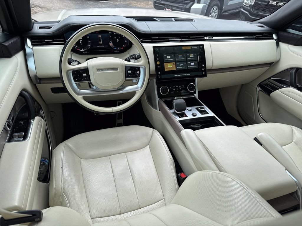 Used 2023 Land Rover Range Rover First Edition AWD/4WD image 8