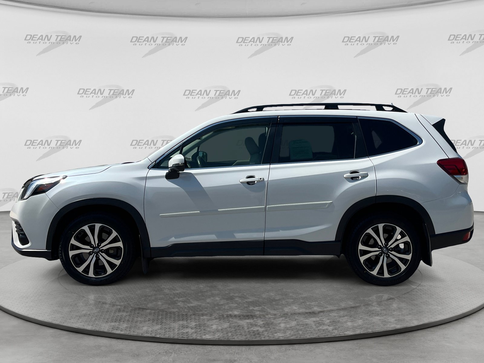 Used 2023 Subaru Forester Limited AWD/4WD image 4