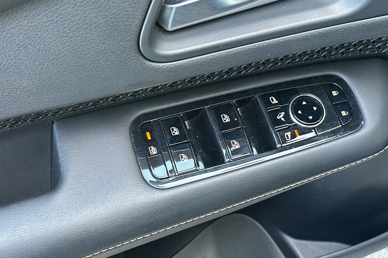 Certified 2024 Nissan Ariya FWD image 12