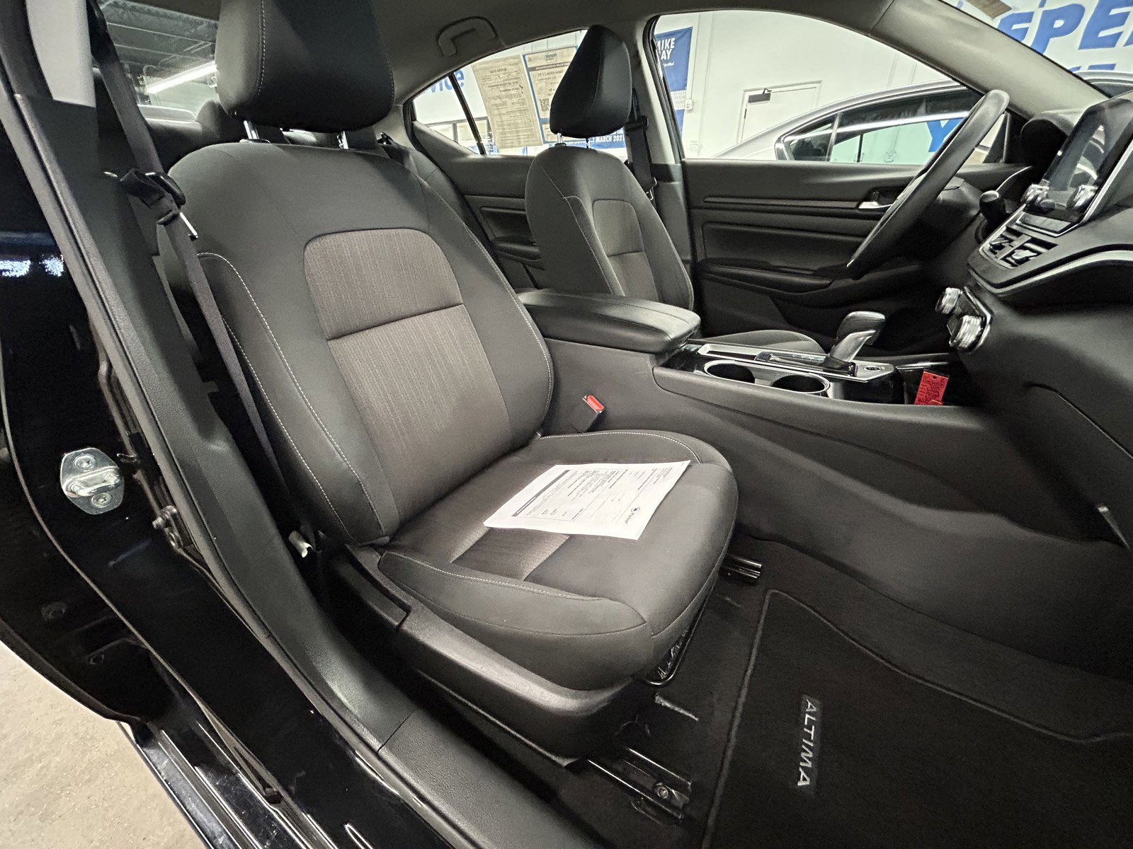 Used 2024 Nissan Altima 2.5 SV image 19