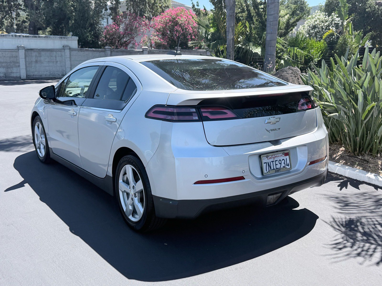 Used 2015 Chevrolet Volt w/ Enhanced Safety Package 1 FWD image 3