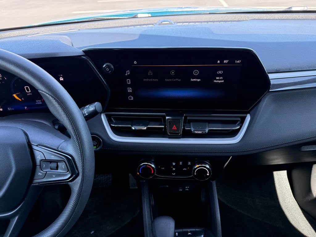 Used 2025 Chevrolet TrailBlazer LT FWD image 16